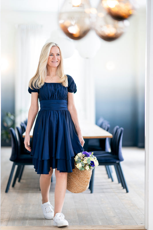 Luna - Kjolen i marineblå - Elegant festkjole