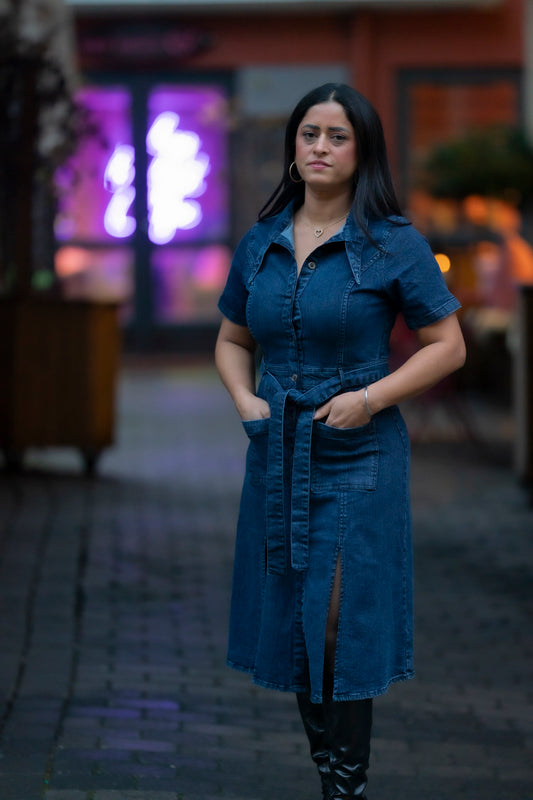 Denimkjole – Tidløs stil med moderne detaljer